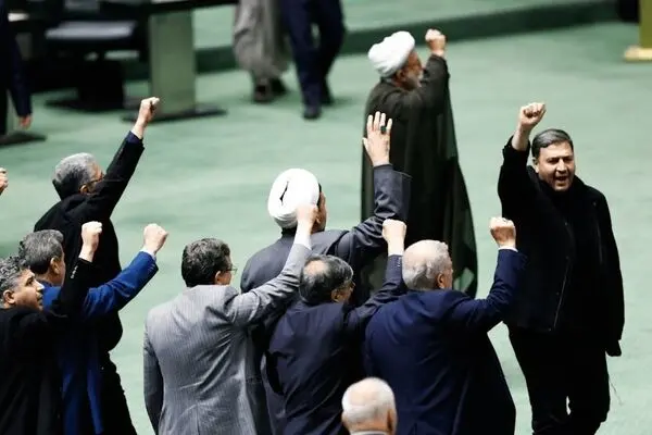 عجیب ترین اتفاق مجلس در رای اعتماد به وزیر دفاع
