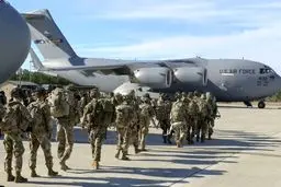 آمریکا تجهیزات و نفرات را از عین‌الاسد به سوریه می‌برد