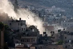 گاردین: لندن با اقدامات نمایشی نمی‌تواند مانع از اشغالگری بیشتر اسرائیل شود