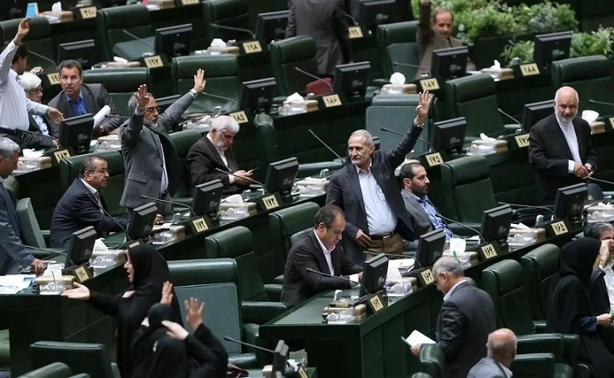 بیانیه نمایندگان: شورای نگهبان راسا قانون انتخابات را اصلاح کرد

