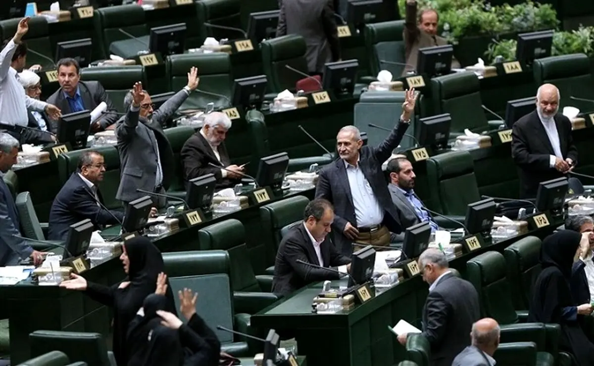 بیانیه نمایندگان: شورای نگهبان راسا قانون انتخابات را اصلاح کرد

