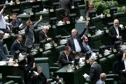 بیانیه نمایندگان: شورای نگهبان راسا قانون انتخابات را اصلاح کرد

