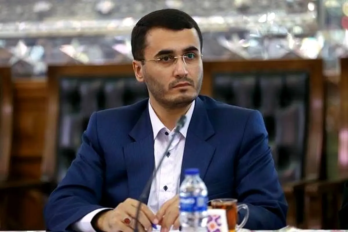 متفکر آزاد: در مساله مسمومیت دانش‌آموزان، نظام مدعی‌العموم است