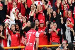 ماجرای تصادف موتور یکی از ماموران در استادیوم آزادی با دختر نوجوان هوادار پرسپولیس چه بود؟