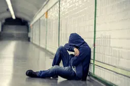 خانه‌نشینی 74 هزار مرد جوان ایرانی در بهار امسال

