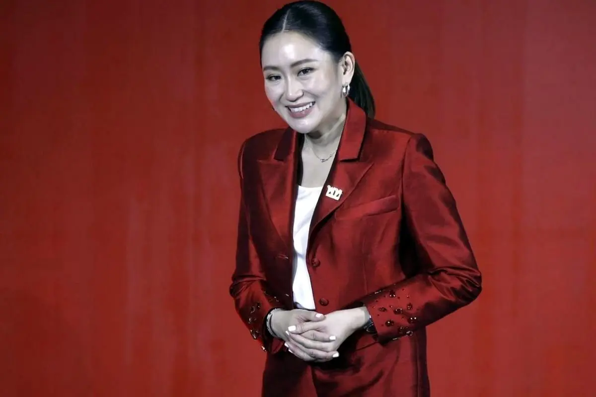 چالش عموجان! یک تماس تلفنی، دولت تایلند را ساقط کرد + ویدئو