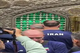 زیارت ضریح مبارک امام رضا (ع) توسط روبرتو پیاتزا، سرمربی تیم ملی والیبال