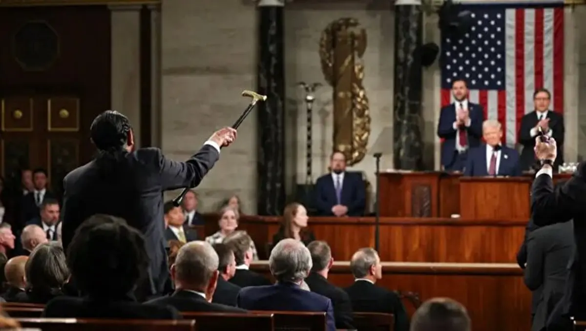 میکروفون جی دی ونس باز بود و صدایش ضبط شده | اعتراض نماینده کهنه کار تگزاس به ترامپ