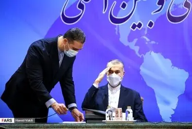 نشست روسای نمایندگی های سیاسی خارجی مقیم تهران با وزیر امور خارجه