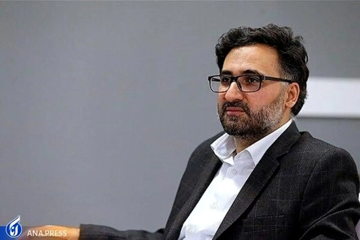 آواز خوانی سیاسی معاون رئیس جمهور در تلویزیون