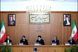 درخواست رئیسی از مسئولان برای مدیریت بازار ارز: به بانک مرکزی کمک کنید