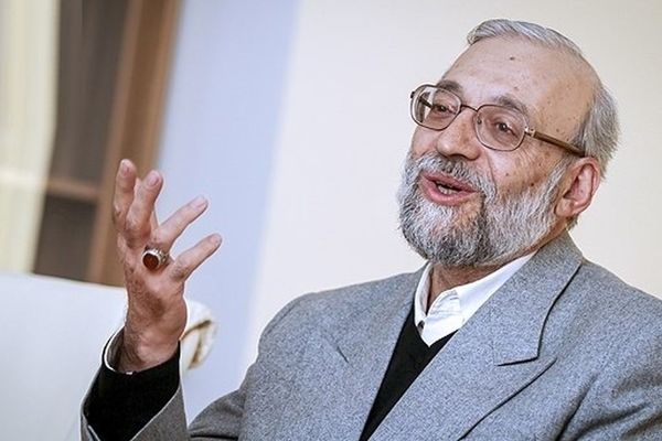 لاریجانی: با آدم بی‌سروپا و و بی‌ربطی مذاکره می‌کنیم 