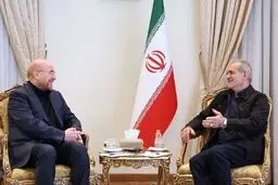 قالیباف با روی خوش ،پزشکیان را به آغوش کشید