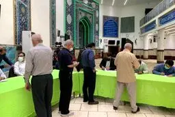 جدیدترین حاشیه های انتخاباتی از حضور مردم در مسجد النبی نارمک