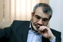 کدخدایی به چه کسی طعنه می زند؟