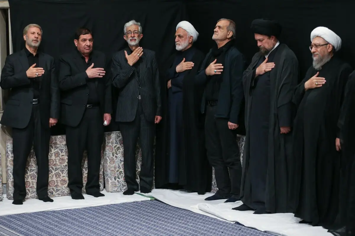 نوای الله و اکبر ، خامنه ای رهبر در حسینیه امام خمینی (ره)