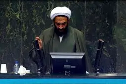 نقدعلی: انگل‌های اقتصادی را اعدام کنید