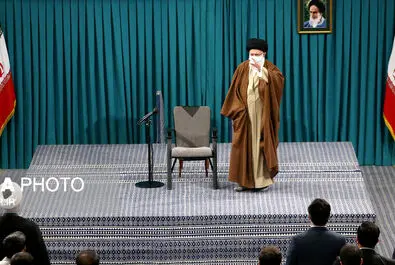 رهبر انقلاب نخبگان