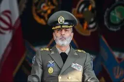 فرمانده ارتش: همه جامعه پای کار بیایند، پیچ تاریخی دو ساله طی شود