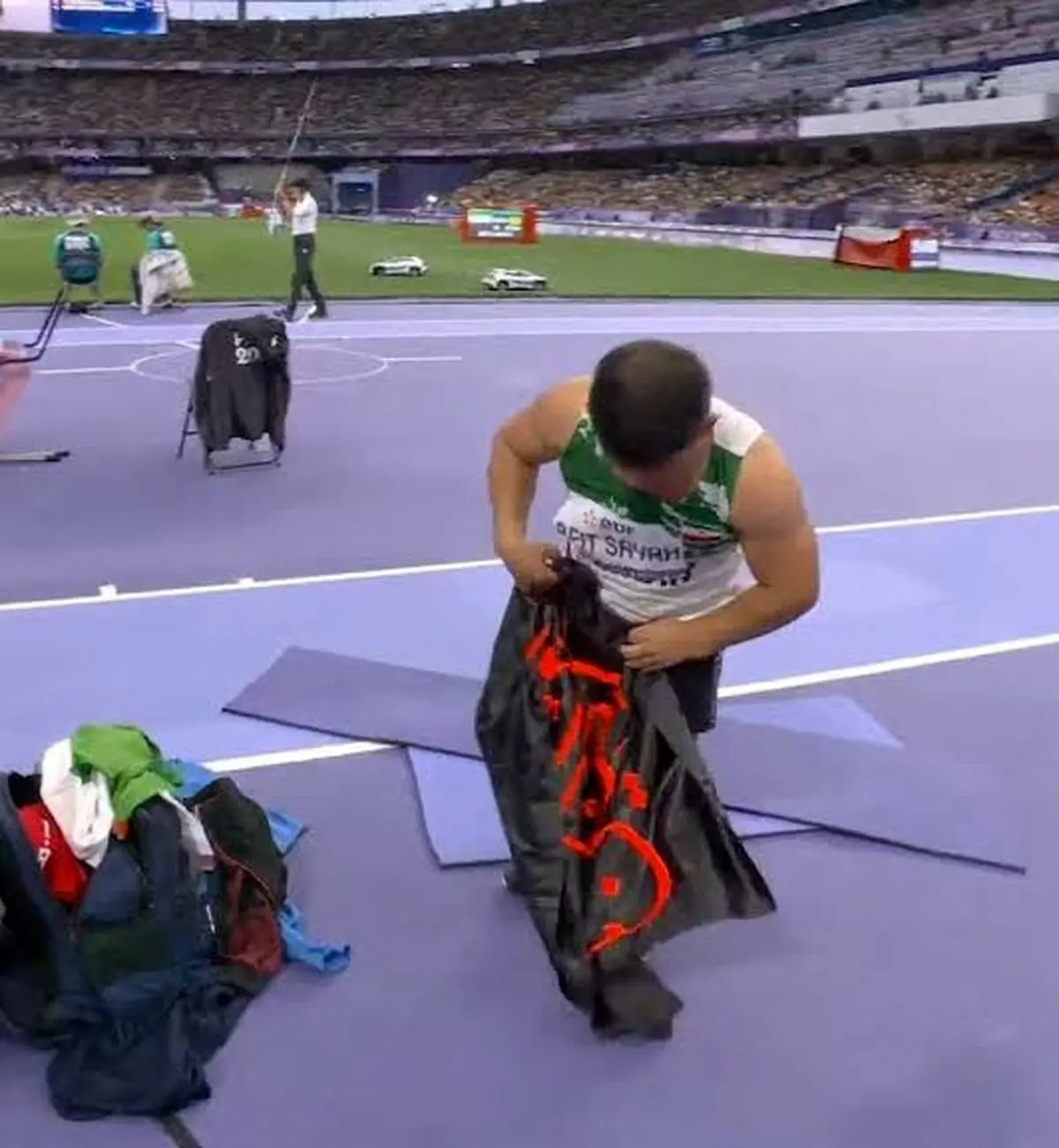 بدون تعارف با صادق بیت سیاح