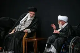 تصاویر آیت الله جنتی با ویلچر در کنار رهبر انقلاب