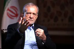 پزشکیان: ترامپ خوابش را ببیند نارسایی‌ها را به رخ ما بکشد