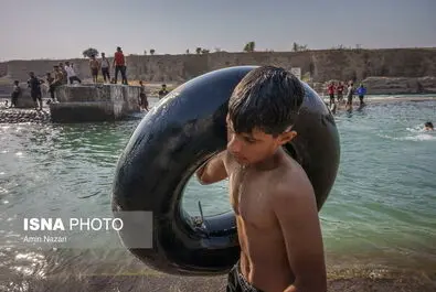 شنا در رودخانه