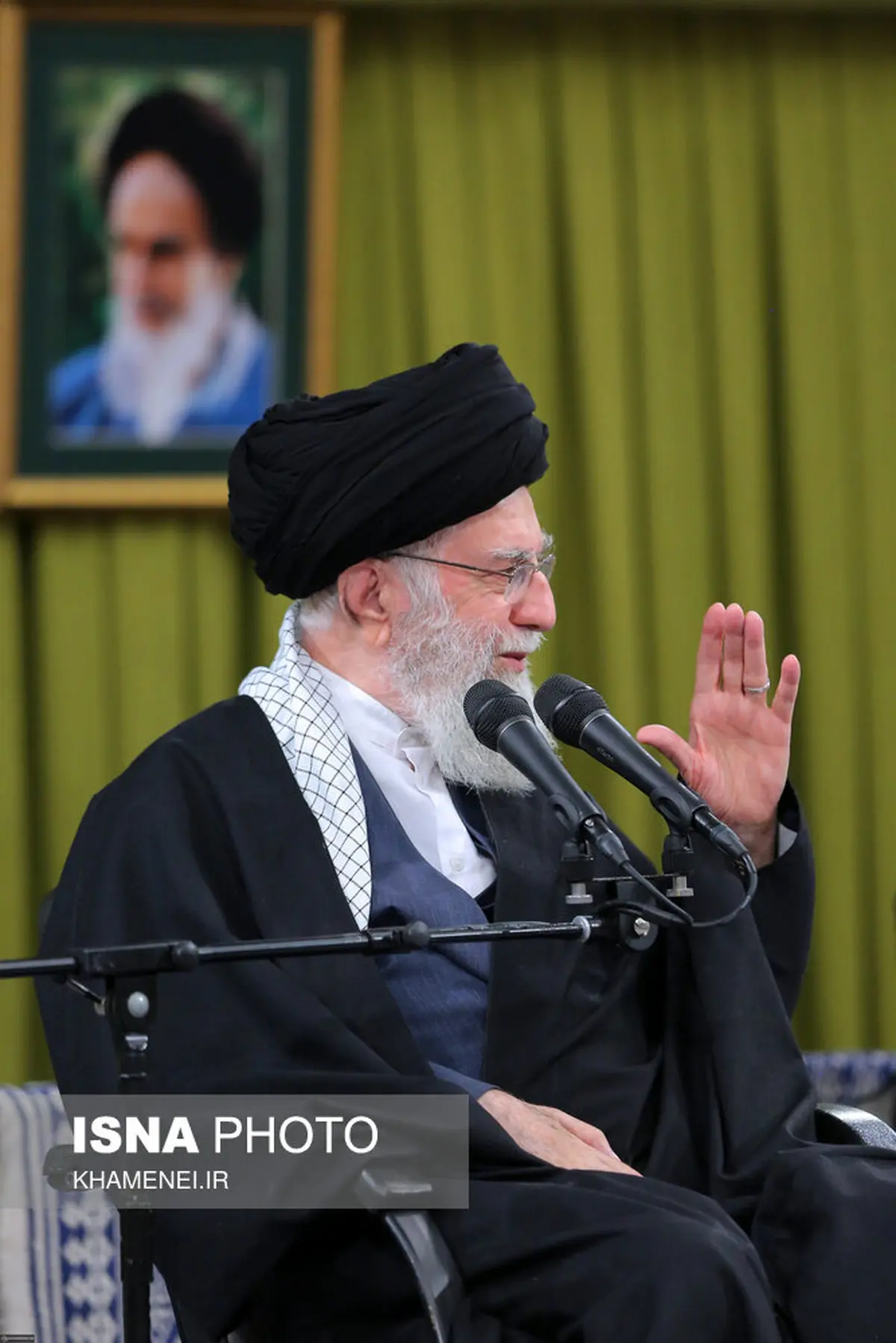 بازتاب بیانات رهبر انقلاب در خطبه‌های نماز عید فطر در رسانه‌های خارجی

