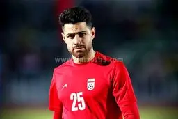 پور  علی گنجی لباس پرسپولیس را نگه داشت