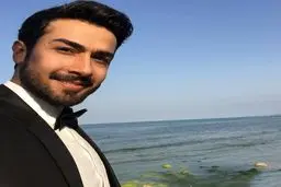 شباهت دیدنی حسین مهری و پسر بامزه اش