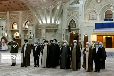 رئیس جمهور متخب در مرقد امام (ره)