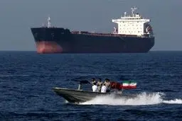 اعتراف سنتکام به عبور با قواعد ایران در تنگه هرمز
