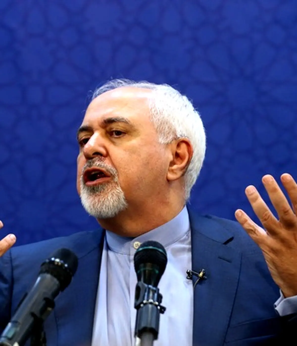 ظریف: جدایی منافع آرمانی و ملی اشتباه است
