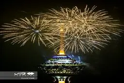 تصاویر  نورافشانی جشن ۲۲ بهمن در برج میلاد