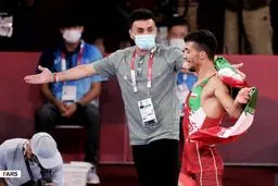 قهر 3 فرنگی‌کار شاخص از اردو در اعتراض به بنا