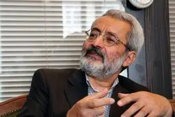 سلیمی‌نمین: سروش از خودش چیزی نداشت؛ فردید هم به اساتید سروش فحش می‌داد