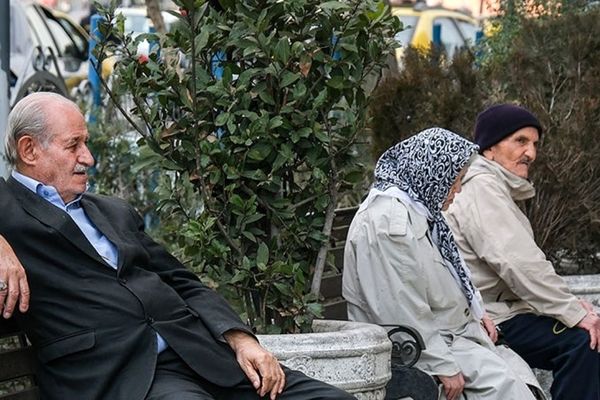 قانون تازه بازنشستگی مادران | با این ترفند قبل از ۴۰ سالگی بازنشسته شوید!