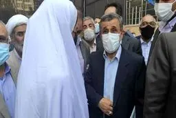 حضور یک عروس و داماد برای ثبت نام در انتخابات + عکس