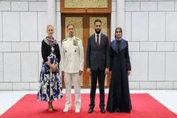 دیدار همسران جولانی و فرمانده سنتکام