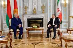 لحظه امضای سه تفاهم نامه با بلاروس