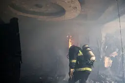  آواربرداری، بعد از انفجار و حریق در بازار گل محلاتی