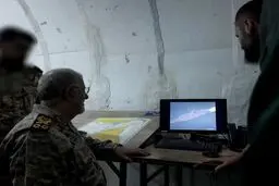 فرمانده کل سپاه : نیروی دریایی آماده پاسخ محکم به دشمن است