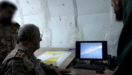 فرمانده کل سپاه : نیروی دریایی آماده پاسخ محکم به دشمن است