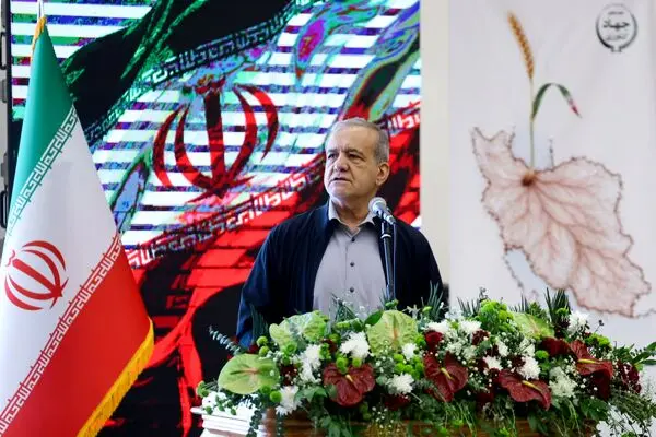 پزشکیان : نباید از دیگران عقب تر باشیم