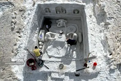 مجسمه یخی