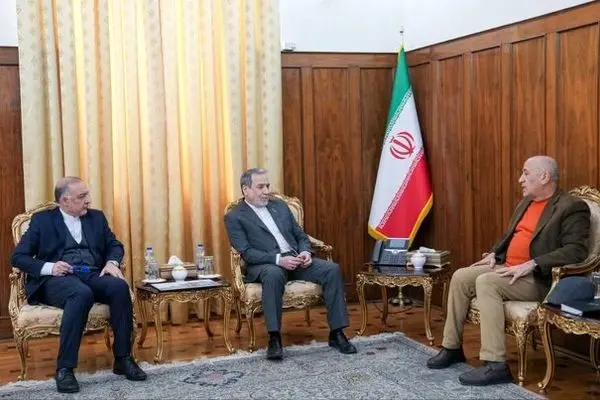 جزئیات دیدار رئیس دانشگاه هنر با عراقچی