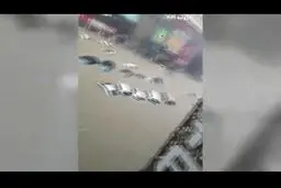 ماشین‌های شناور در فاجعه سیل