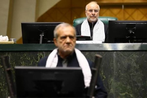  قالیباف: ضربات دشمن بیشتر کار نفوذی‌های داخلی است