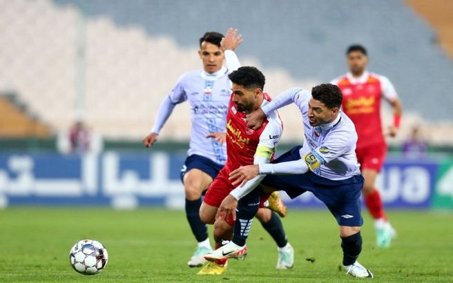 گزارش زنده: پرسپولیس 2 - تراکتور ۰