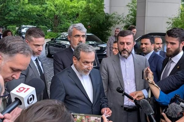 تصاویر سفرهای عراقچی برای رایزنی و مذاکرات